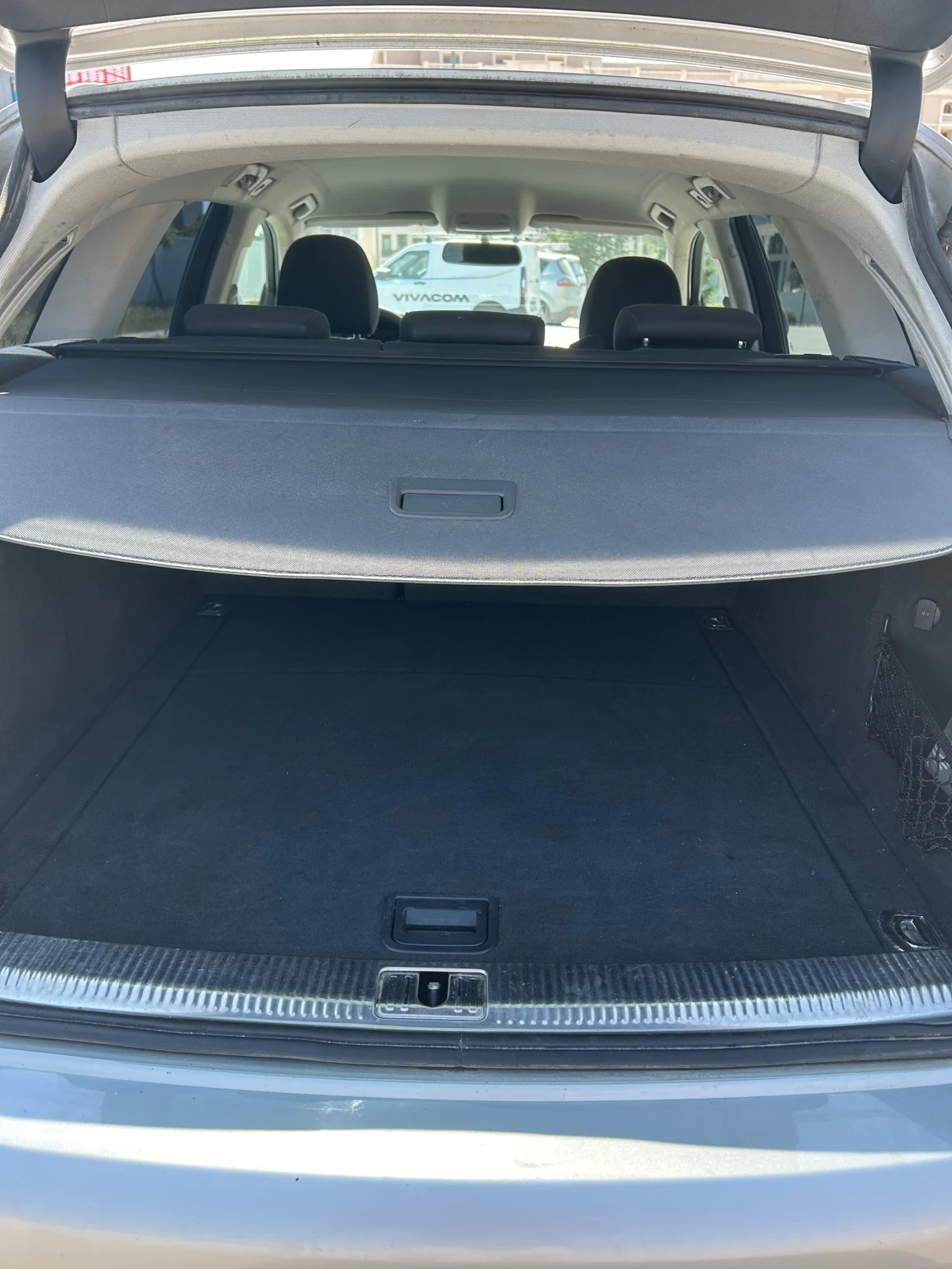 Audi A4 2.0TDI, снимка 9 - Автомобили и джипове - 55627735