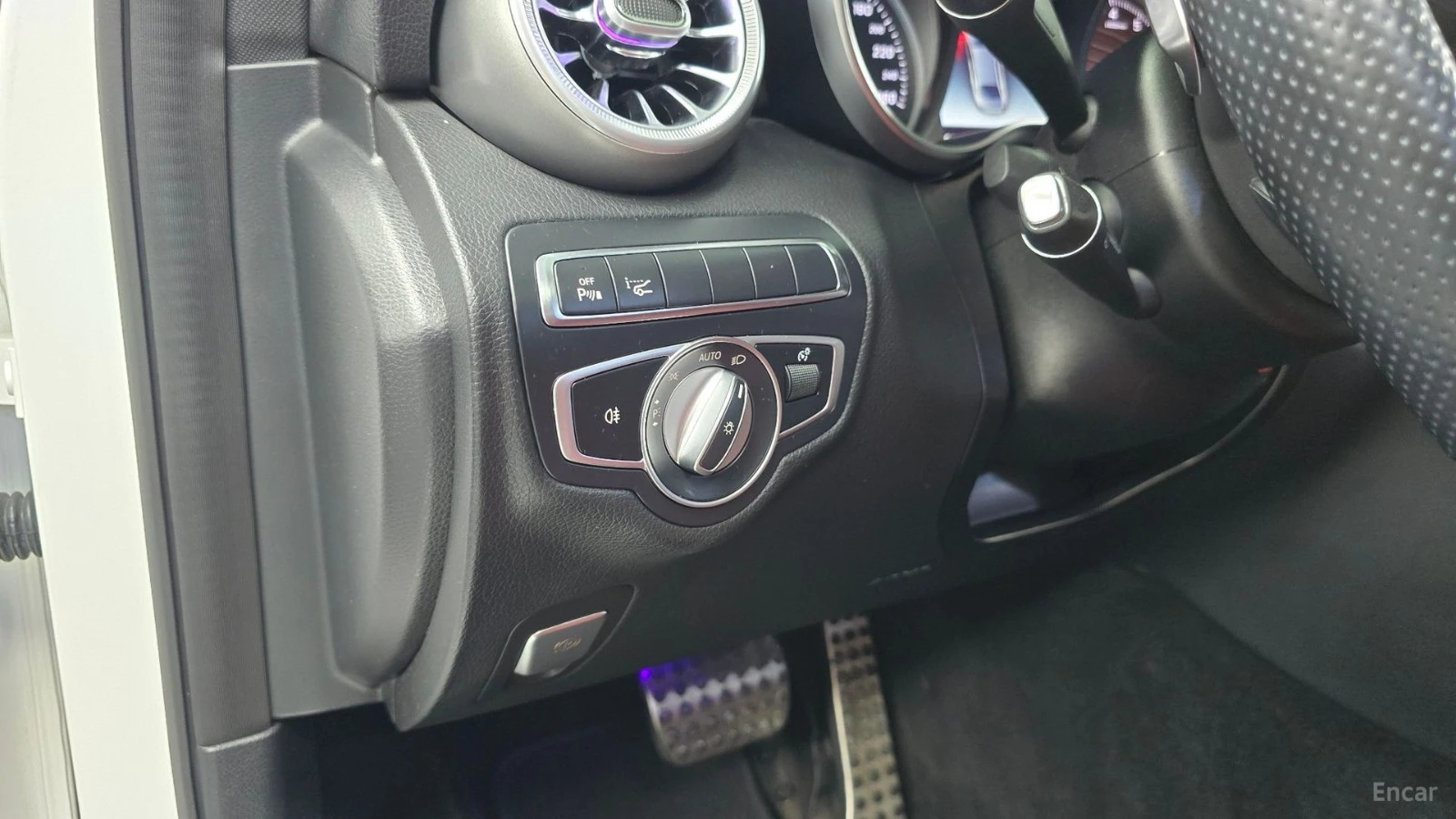 Mercedes-Benz C 200 4MATIC* BURMESTER* HEAD UP* DISTRO* LANE, снимка 14 - Автомобили и джипове - 55645737