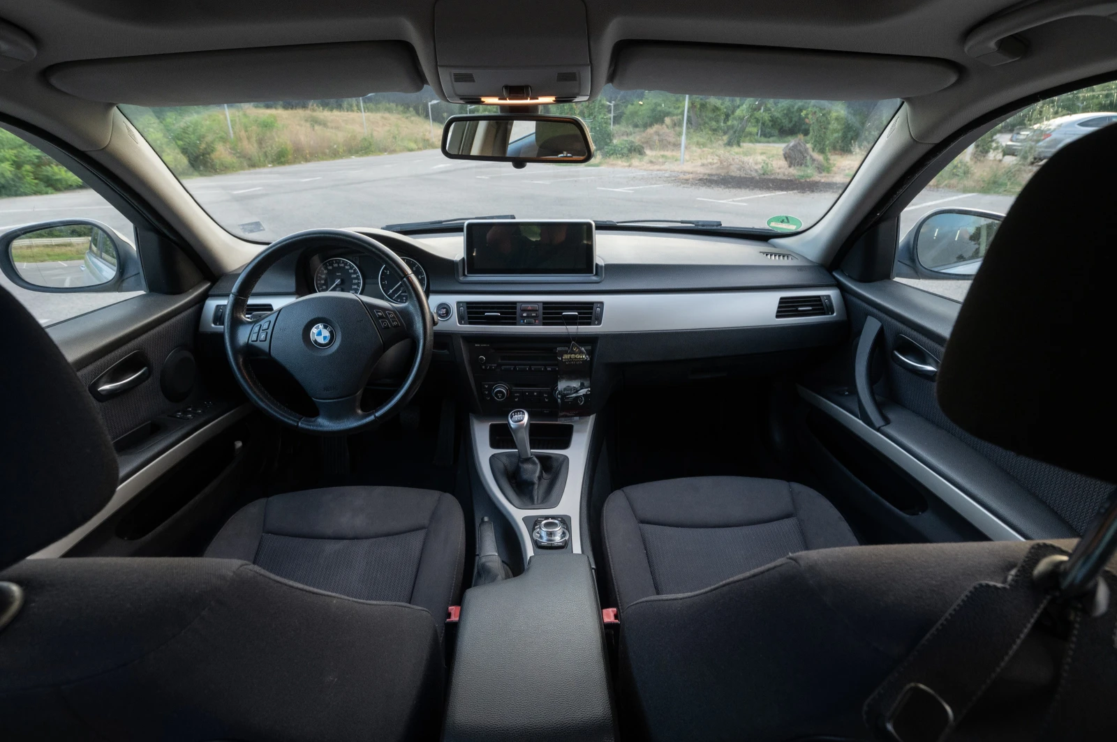 BMW 320 facelift, снимка 14 - Автомобили и джипове - 55774077