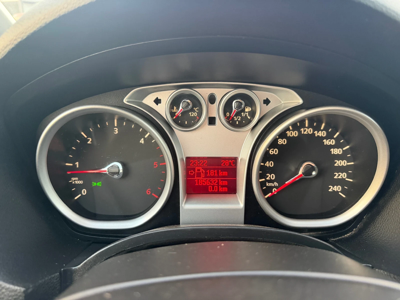 Ford C-max 1.6D-90PS, снимка 13 - Автомобили и джипове - 56170921