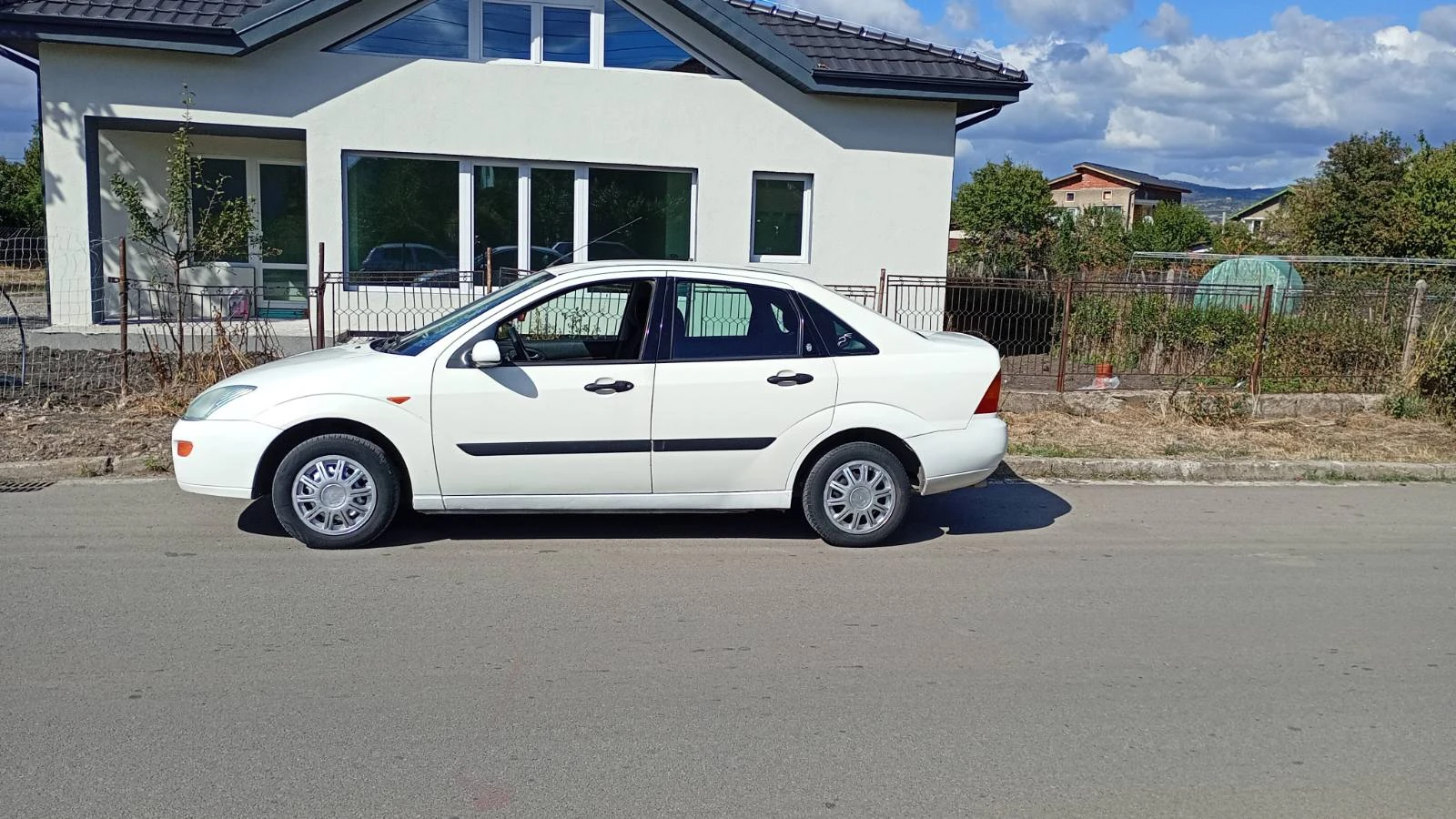 Ford Focus 1.6 газ клима гаражен , снимка 7 - Автомобили и джипове - 56247231