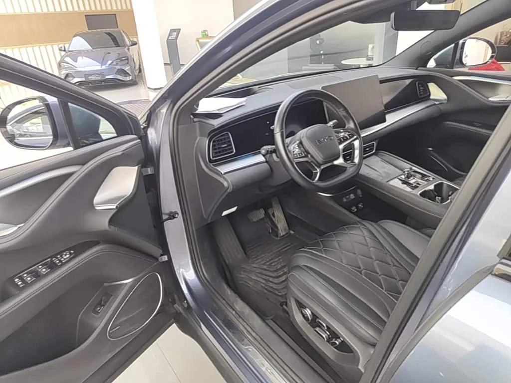 BYD Sealion 7 610 Smart Range Edition, снимка 16 - Автомобили и джипове - 56474327