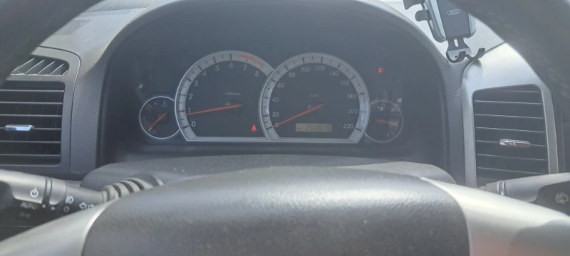 Chevrolet Captiva 2.4, снимка 5 - Автомобили и джипове - 52587590