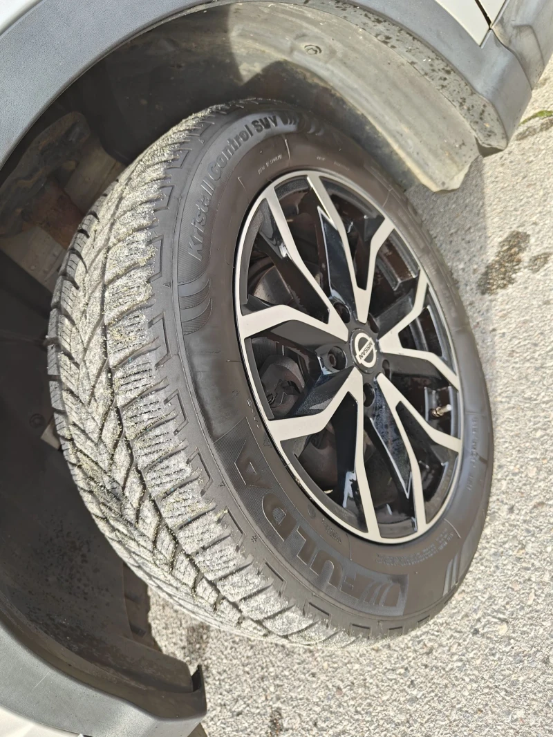 Nissan Qashqai 1.6d Automatik-131кс, снимка 16 - Автомобили и джипове - 52553535