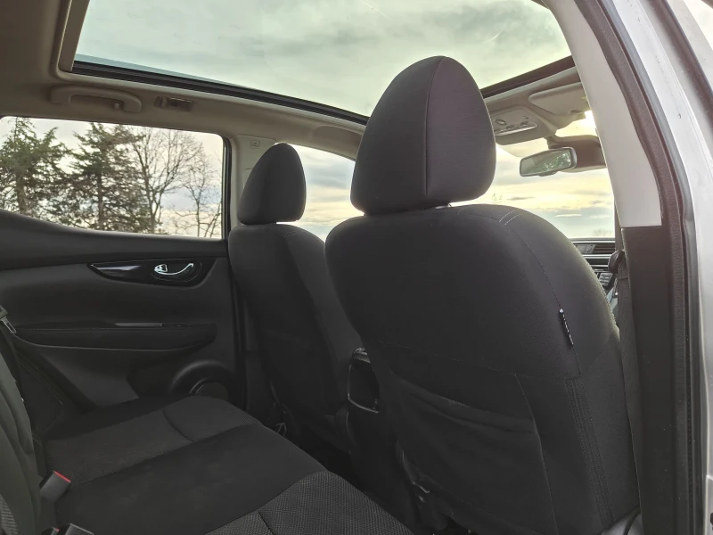 Nissan Qashqai 1.6d Automatik-131кс, снимка 12 - Автомобили и джипове - 52553535