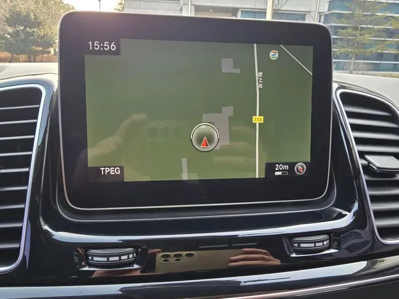 Mercedes-Benz GLE 350 D 4MATIC, снимка 10 - Автомобили и джипове - 55174755