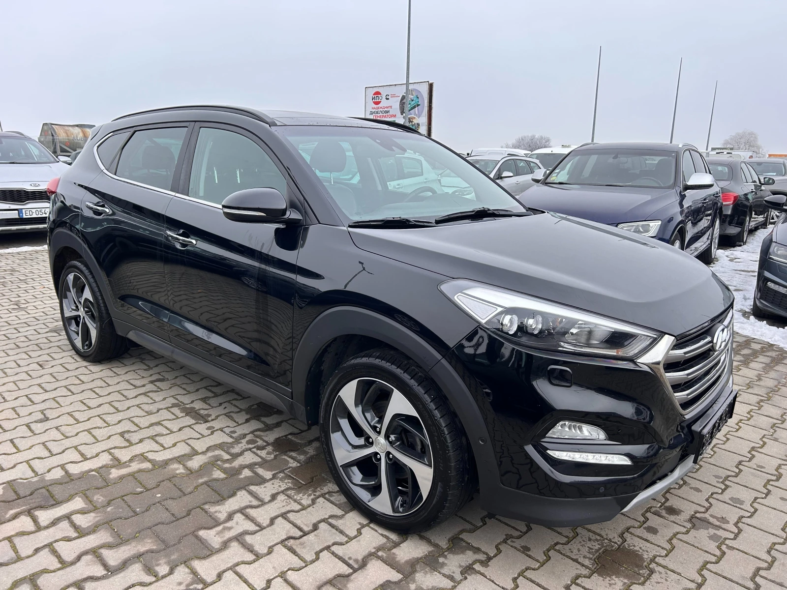 Hyundai Tucson 2.0CRDI 4WD AVTOMAT/NAVI/KOJA/PANORAMA EURO 6 - изображение 4