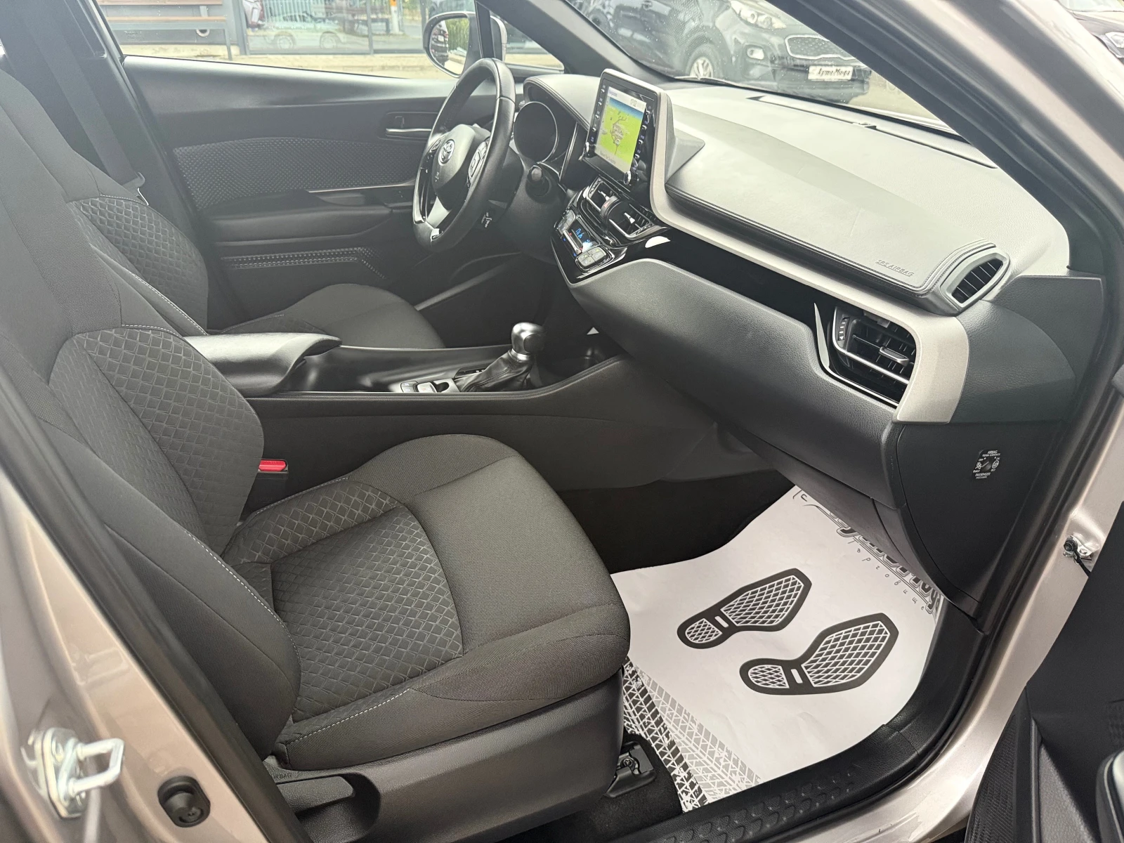 Toyota C-HR 1.8 HYBRID - изображение 9