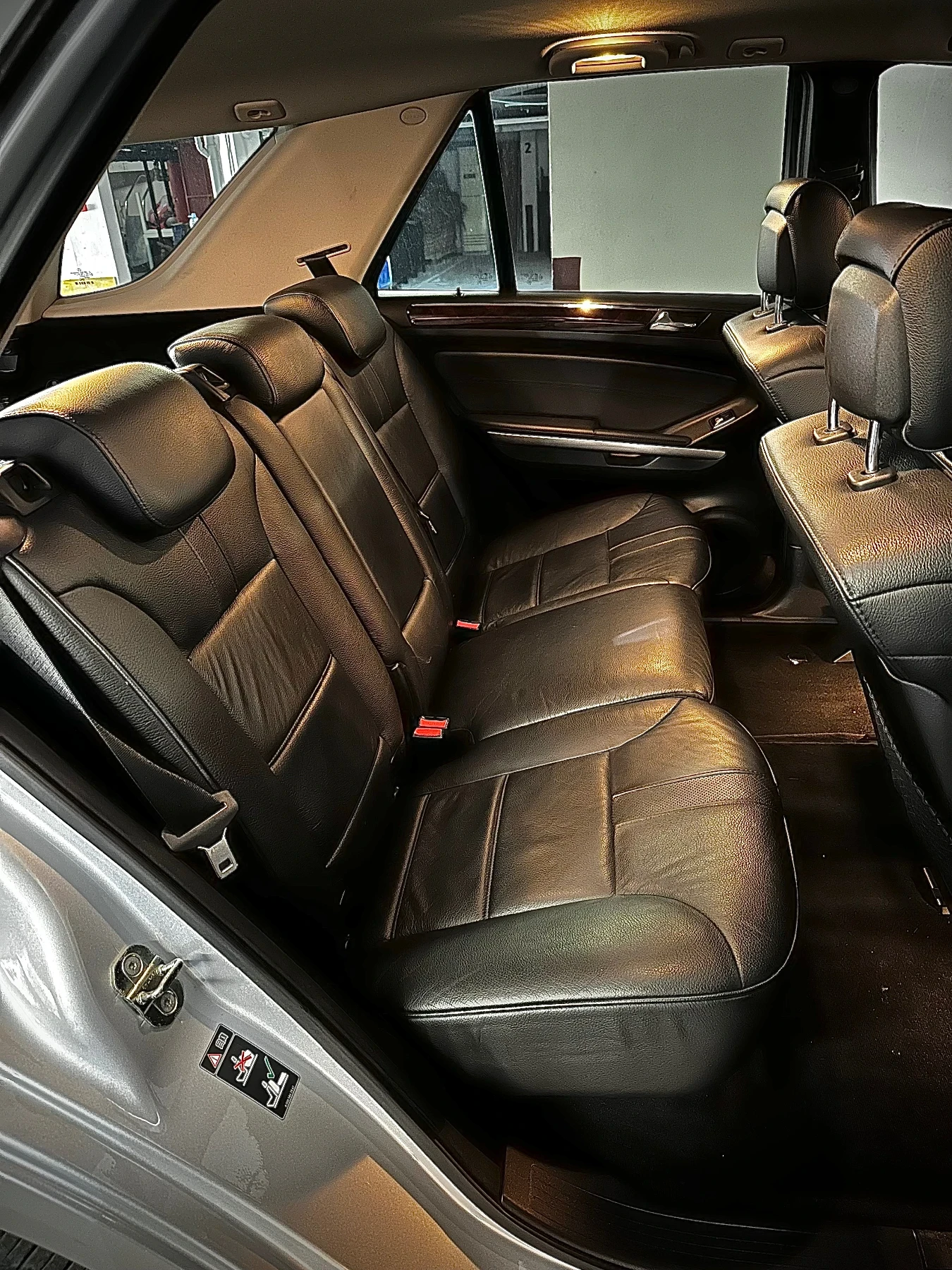 Mercedes-Benz ML 300 СОБСТВЕН ЛИЗИНГ - изображение 9