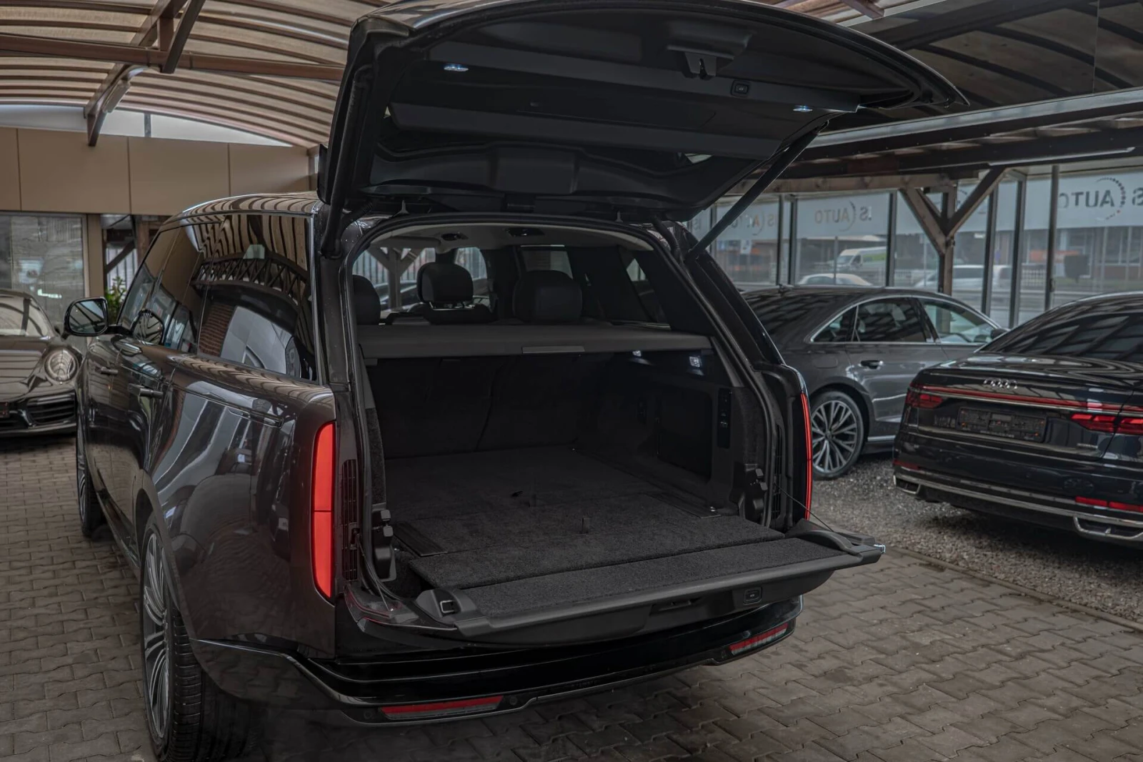 Land Rover Range rover P530/SV/SWB/Камера/Обдухване/Meridian 3D/HuD/Масаж - изображение 7