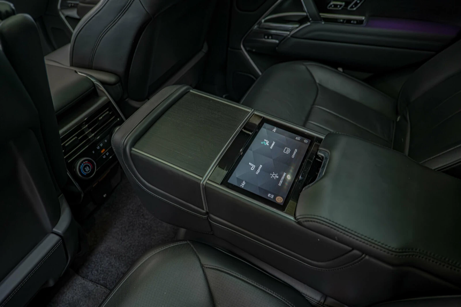 Land Rover Range rover P530/SV/SWB/Камера/Обдухване/Meridian 3D/HuD/Масаж - изображение 10