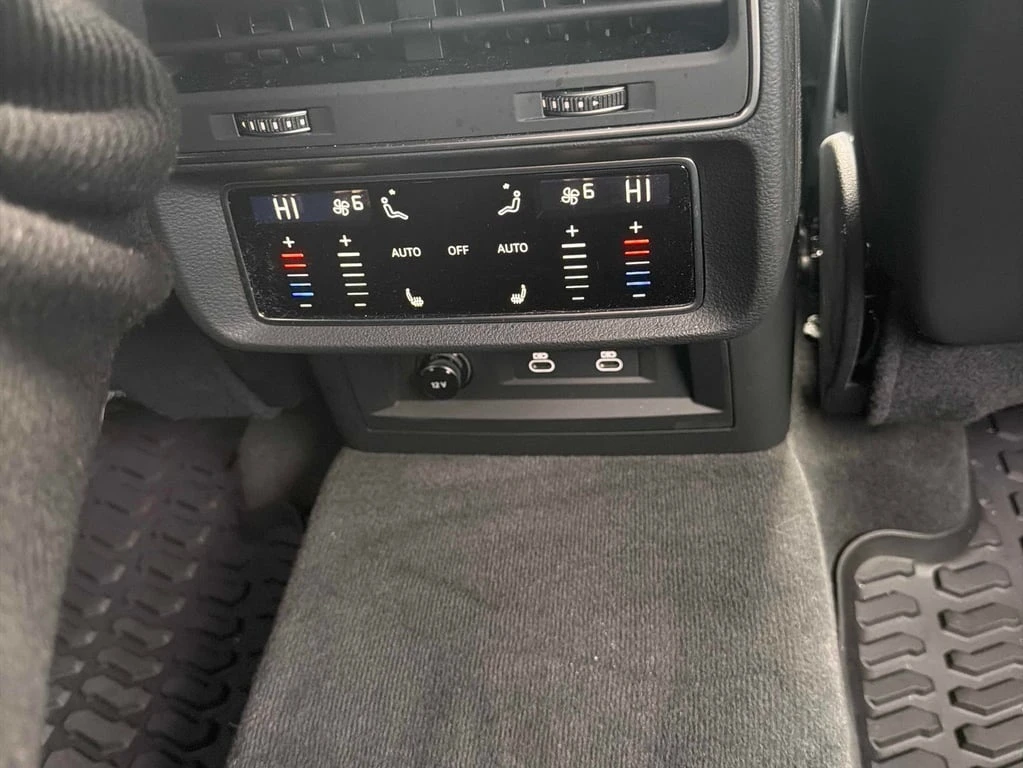 Audi Q8 * Technik * CARFAX * S-LINE * 360 * B&O | Mobile.bg � ����������� 11