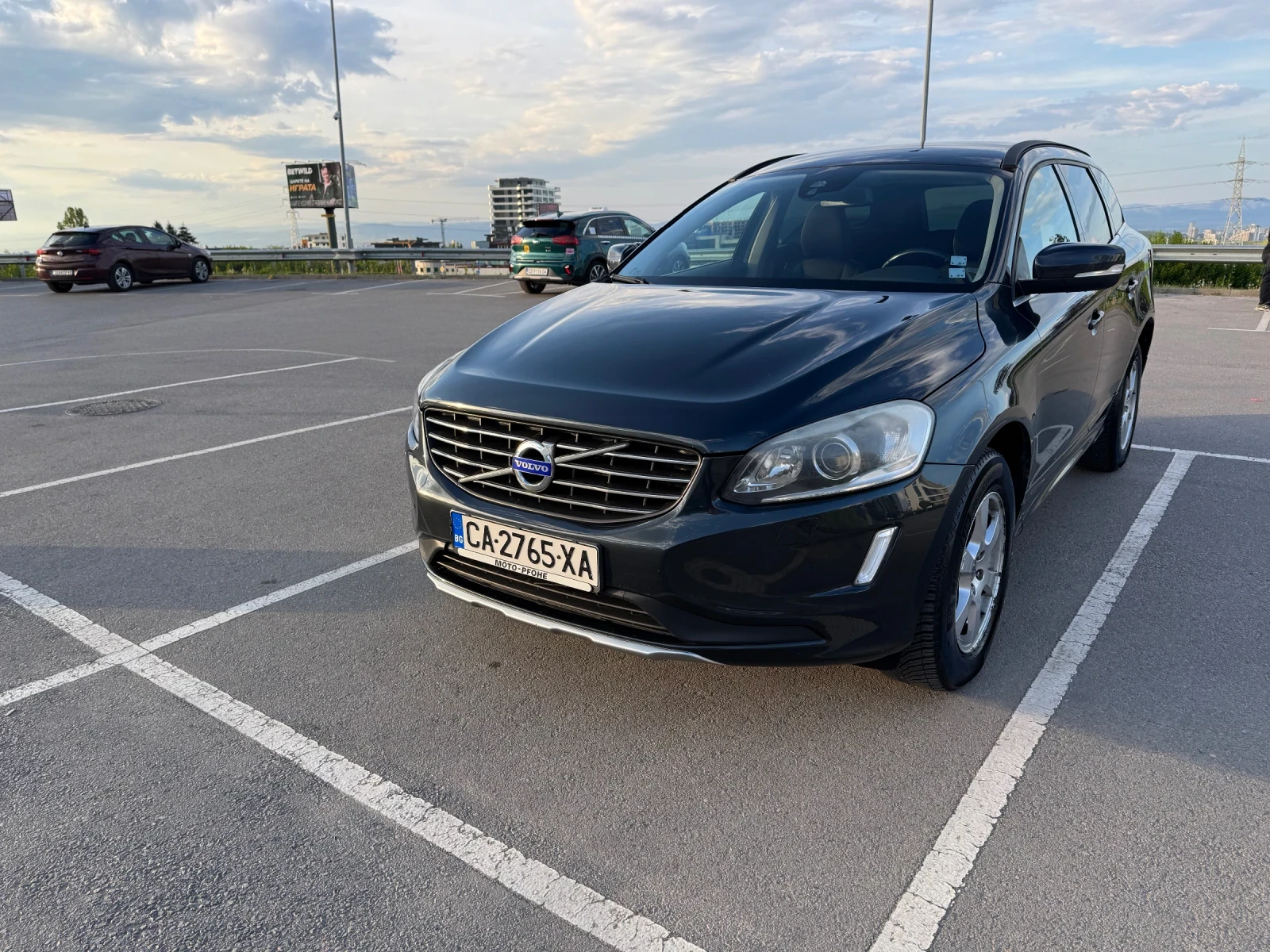 Volvo XC60 D4, снимка 3 - Автомобили и джипове - 54452069