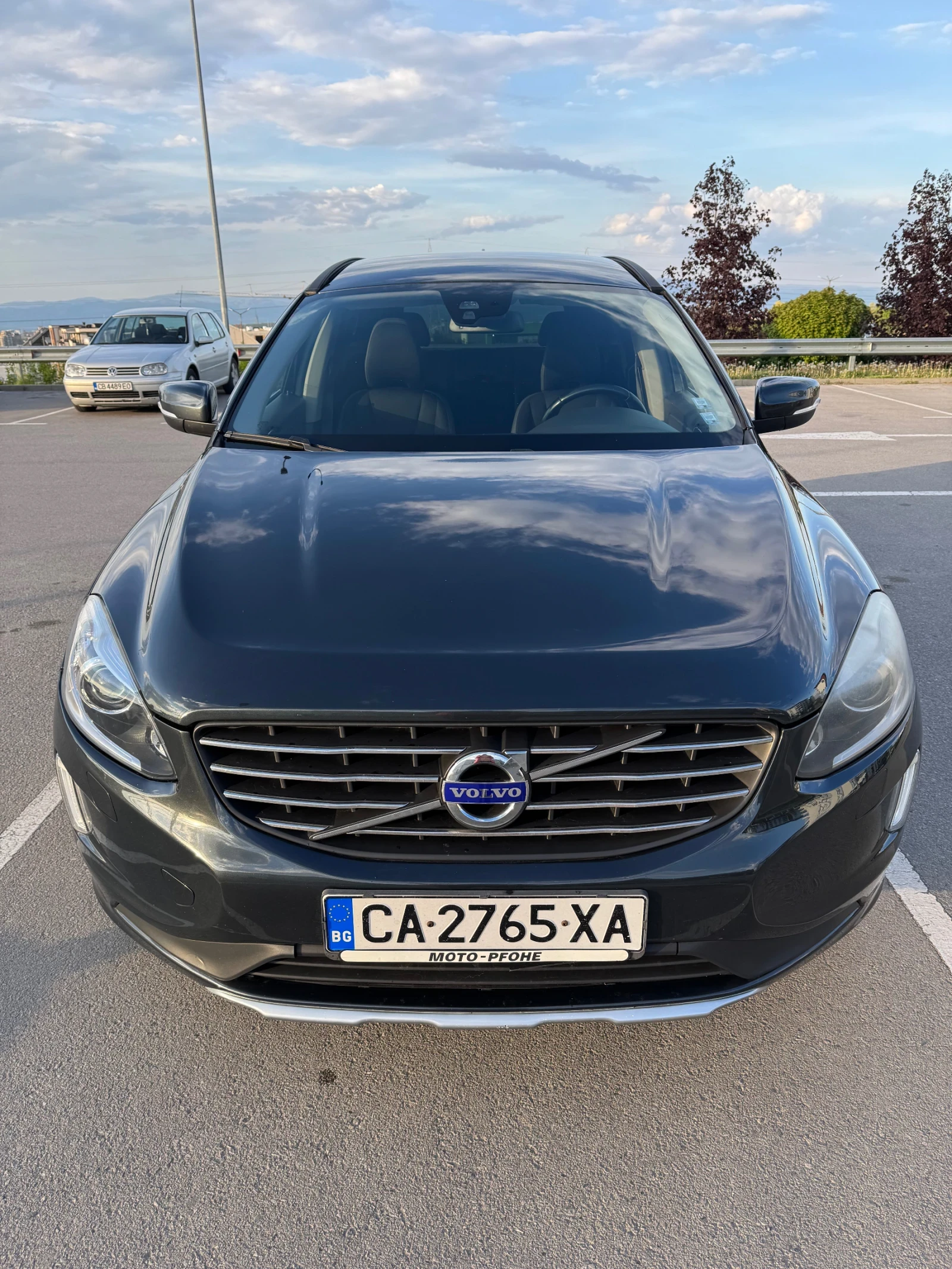 Volvo XC60 D4, снимка 2 - Автомобили и джипове - 54452069