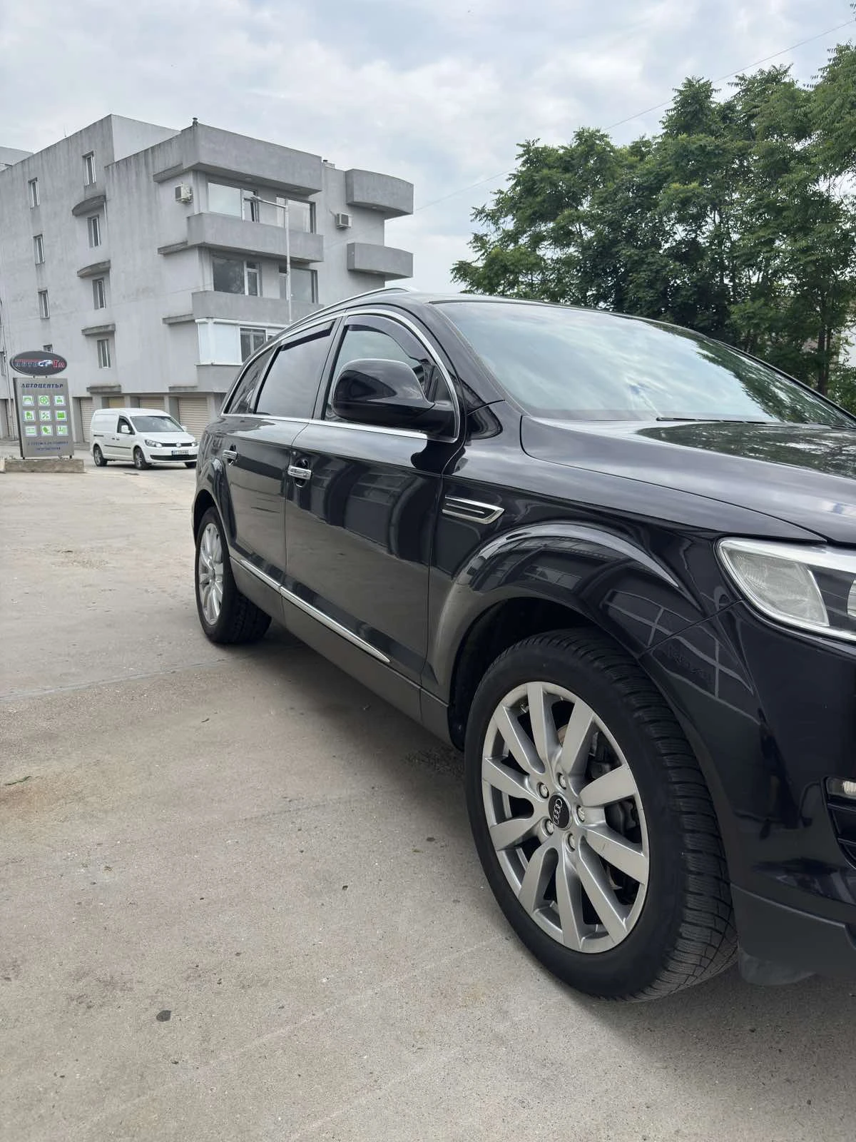 Audi Q7, снимка 3 - Автомобили и джипове - 54800645