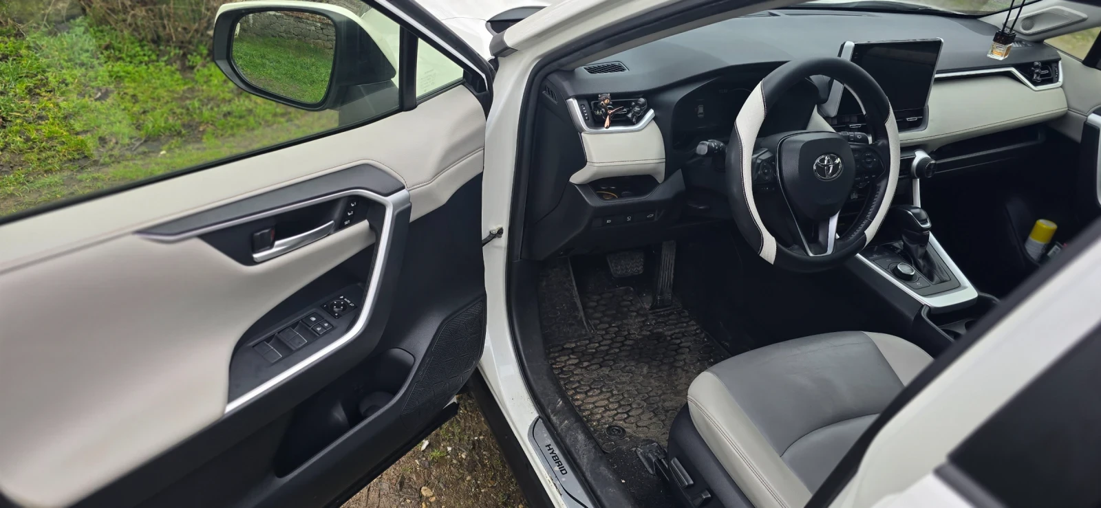 Toyota Rav4 Hybrid 2.5 , снимка 5 - Автомобили и джипове - 55220151