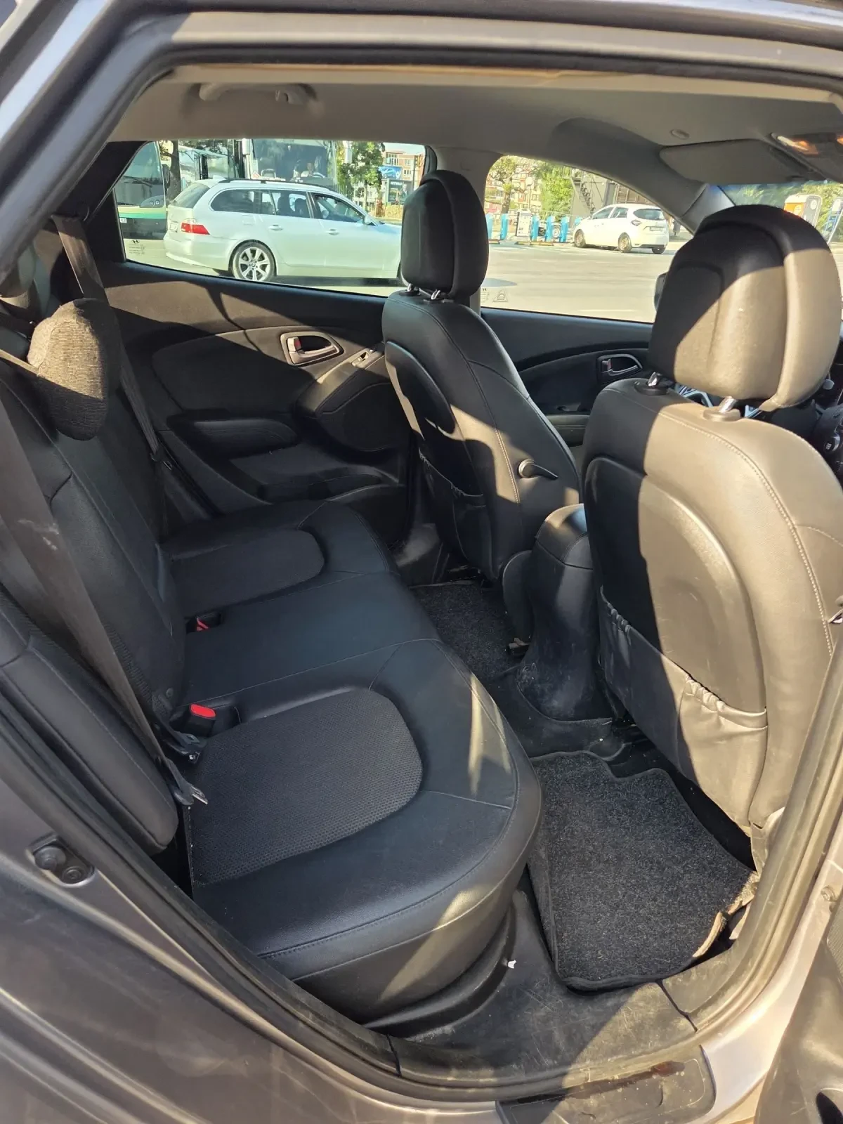 Hyundai IX35 Face-lift 2.0 CRDI 4x4 136hp, снимка 12 - Автомобили и джипове - 55772866