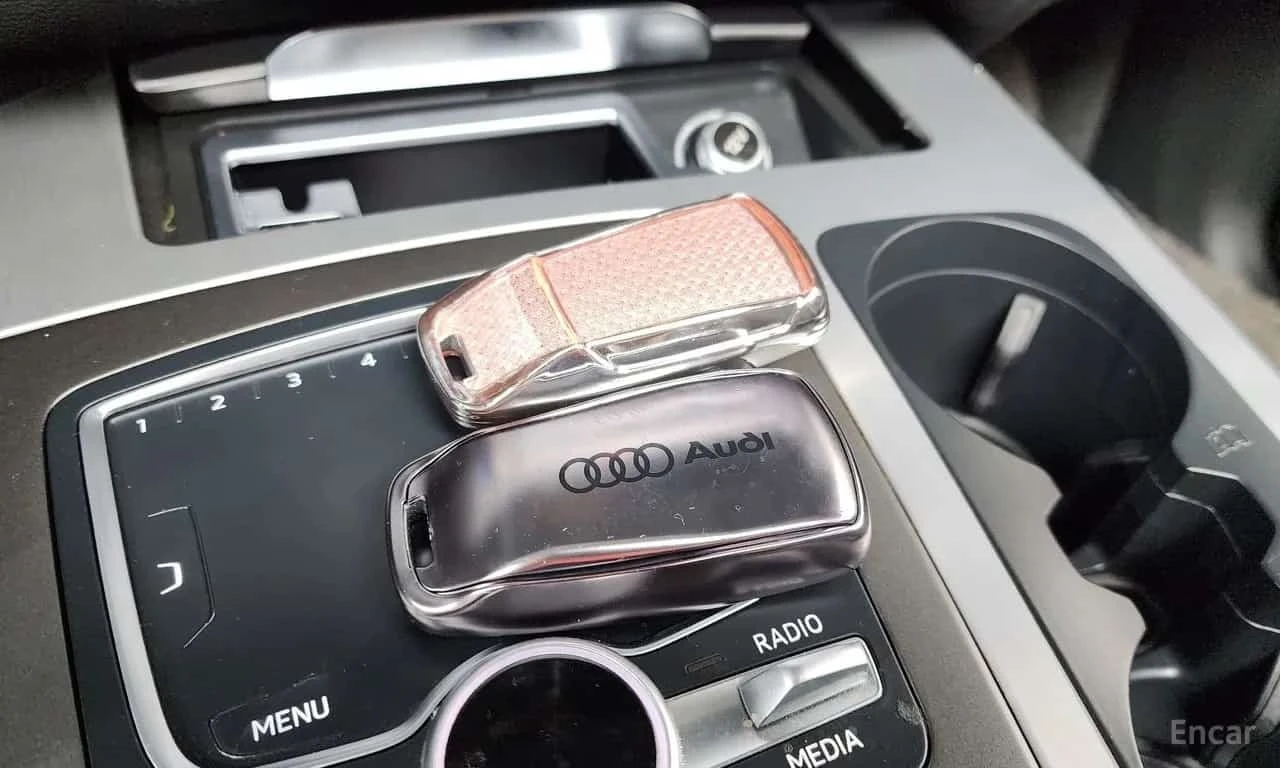 Audi Q7 * 45 TFSI Quattro * КРАЙНА ЦЕНА ДО БЪЛГАРИЯ, снимка 15 - Автомобили и джипове - 55773057