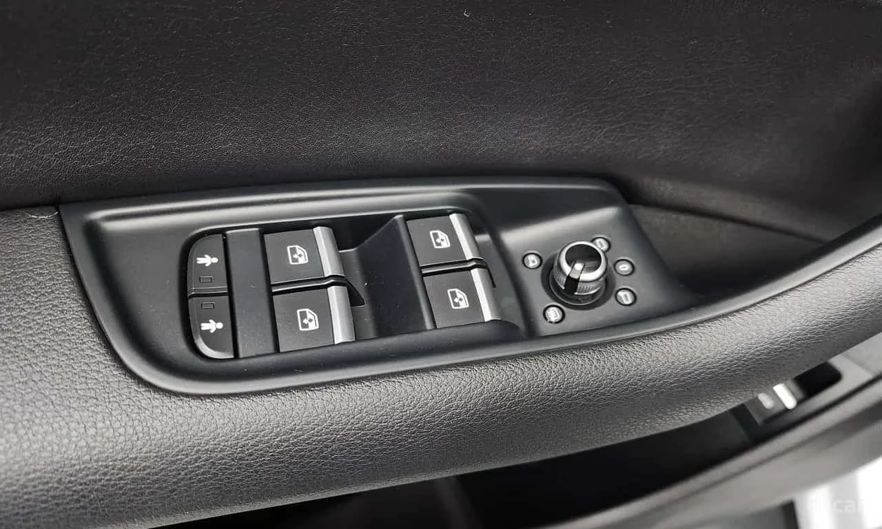 Audi Q7 * 45 TFSI Quattro * КРАЙНА ЦЕНА ДО БЪЛГАРИЯ, снимка 17 - Автомобили и джипове - 55773057