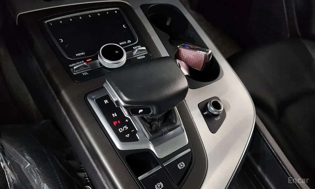 Audi Q7 * 45 TFSI Quattro * КРАЙНА ЦЕНА ДО БЪЛГАРИЯ, снимка 9 - Автомобили и джипове - 55773057