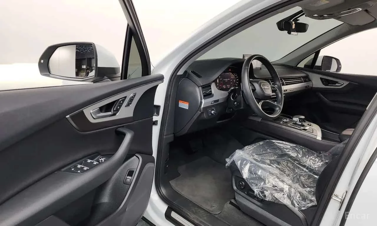Audi Q7 * 45 TFSI Quattro * КРАЙНА ЦЕНА ДО БЪЛГАРИЯ, снимка 10 - Автомобили и джипове - 55773057