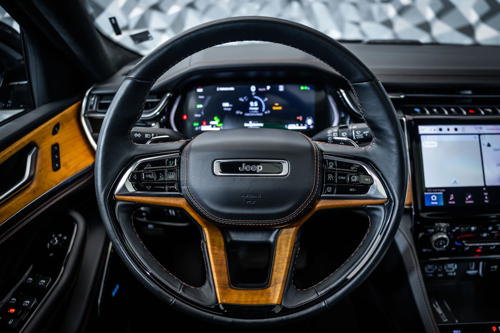 Jeep Grand cherokee Summit 4xe Plug-in Hybrid | Mobile.bg � ����������� 11