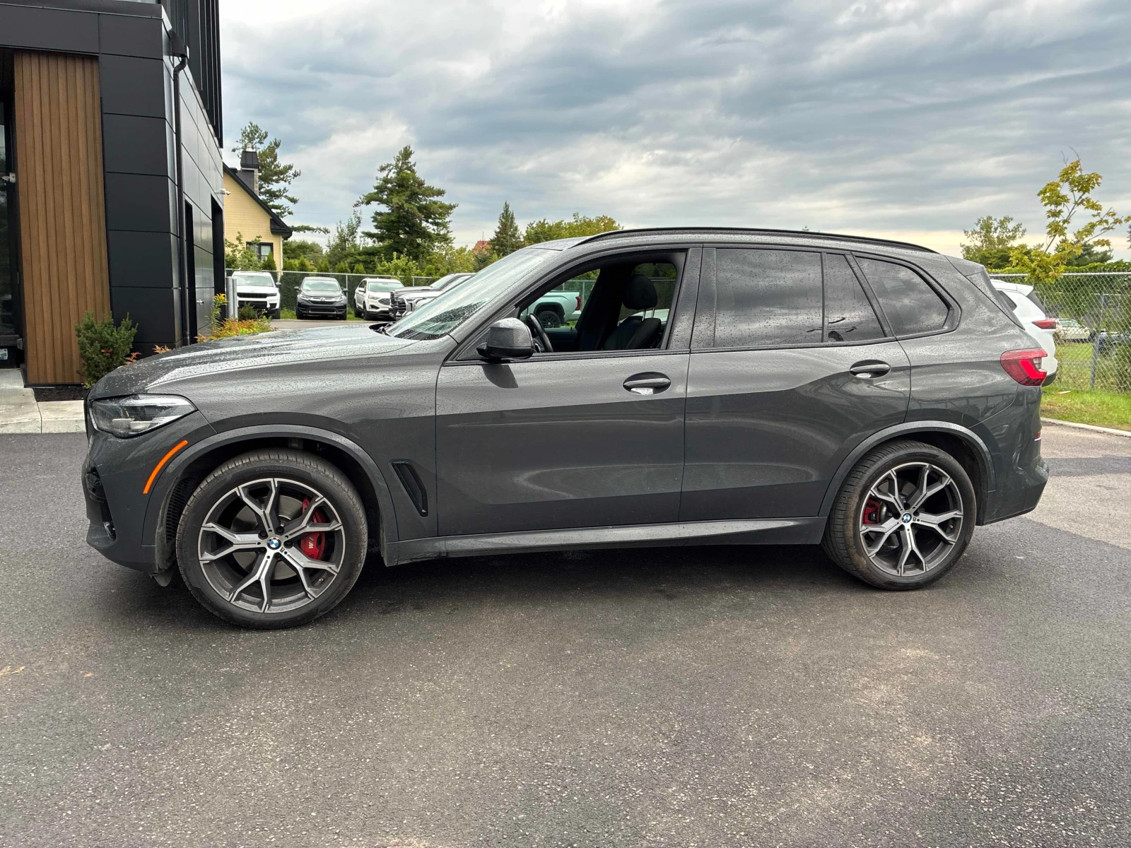BMW X5 xDrive40i M SPORT | CARFAX | АВТОФИНАНСИРАНЕ, снимка 3 - Автомобили и джипове - 56012794