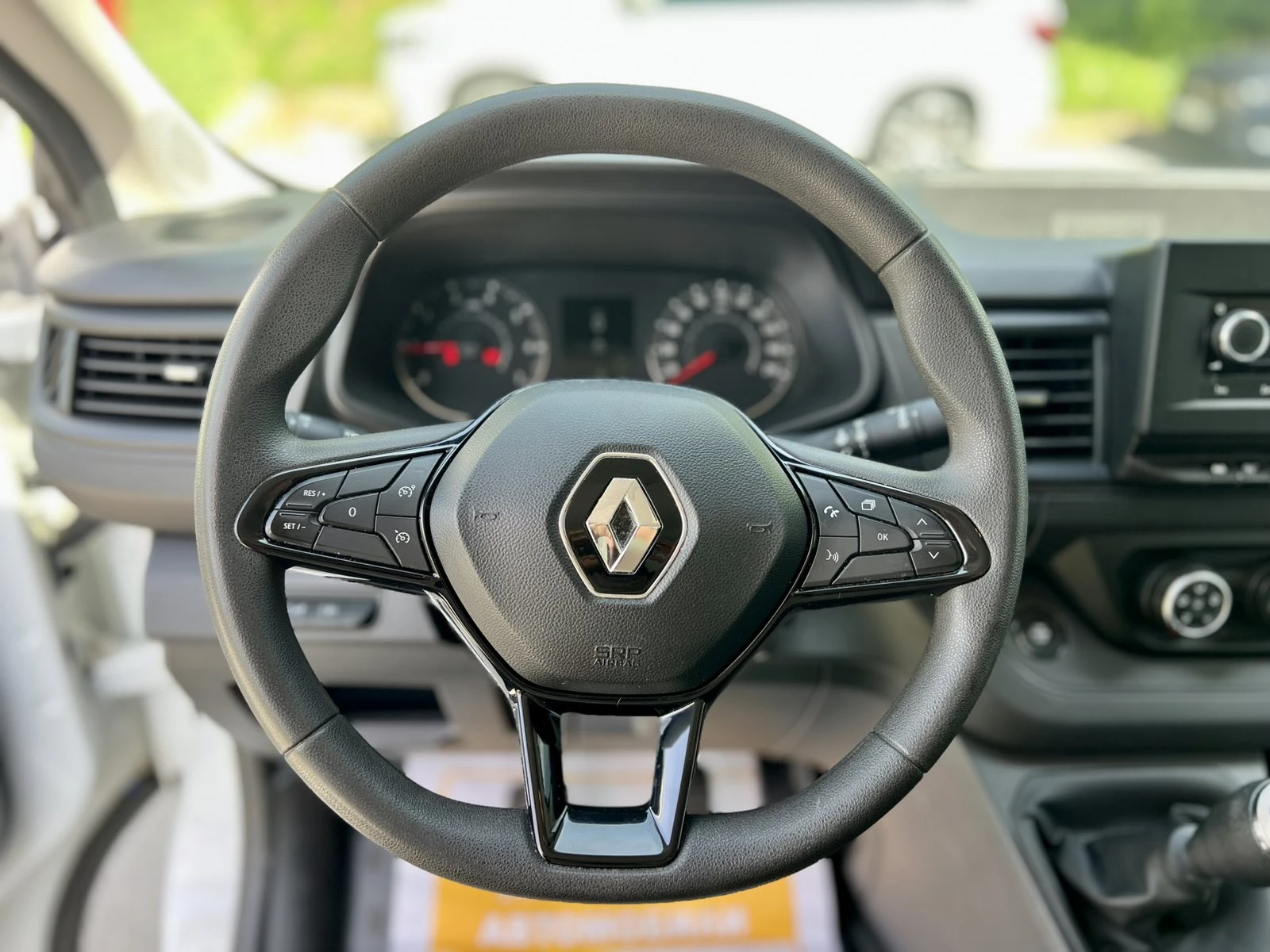 Renault Trafic L2H1 / 2.0 BluedCi / 130 �.�. / LED / ������� | Mobile.bg � ����������� 11