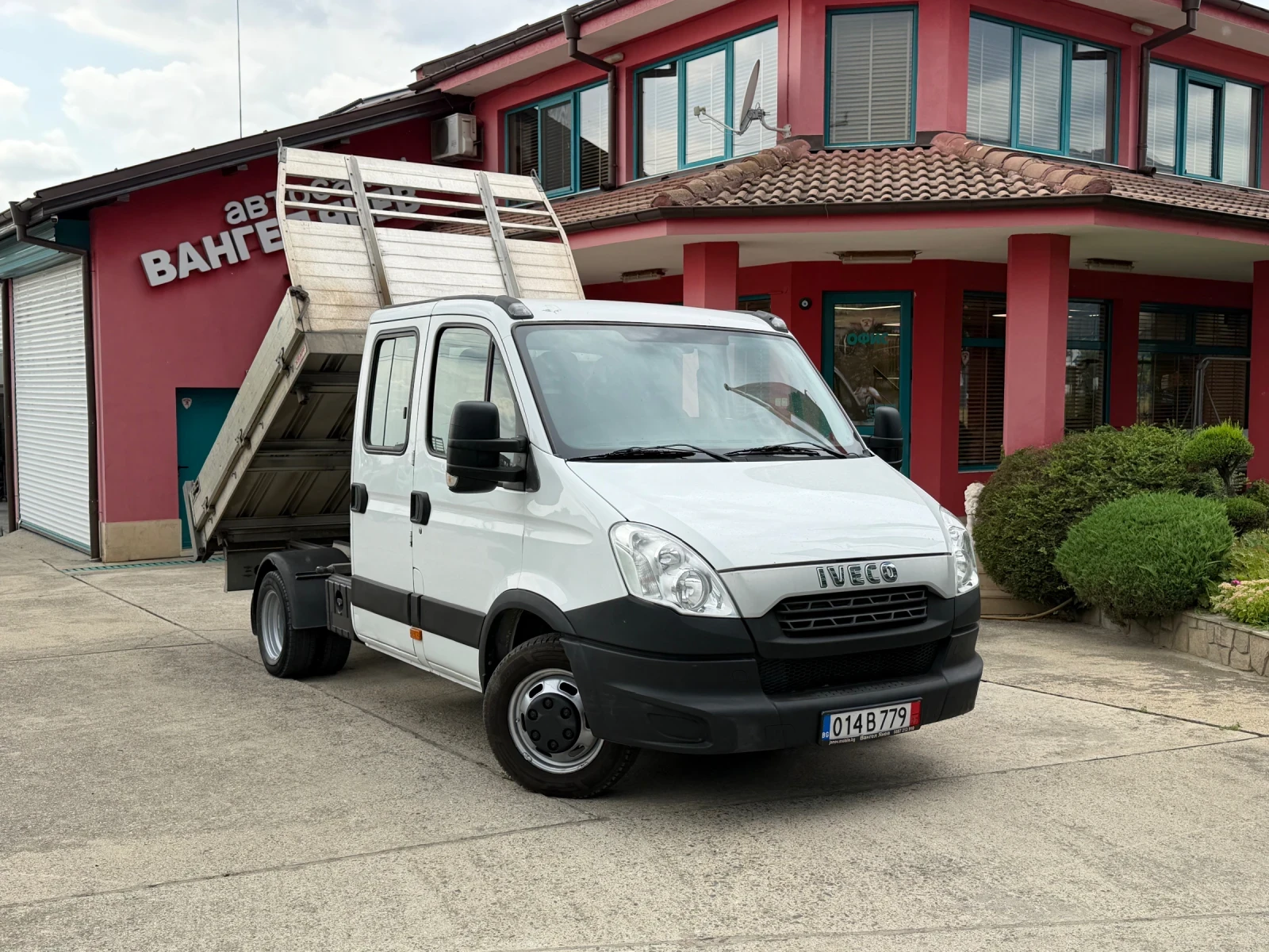 Iveco Daily 35C15* 3.0HPI* Тристранен самосвал* 2.80 метра кош