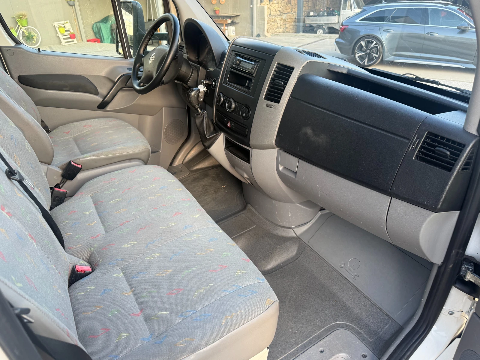 VW Crafter 2.5TDI до 3.5т. 4.30м. Климатроник Euro 5 , снимка 12 - Бусове и автобуси - 56321849