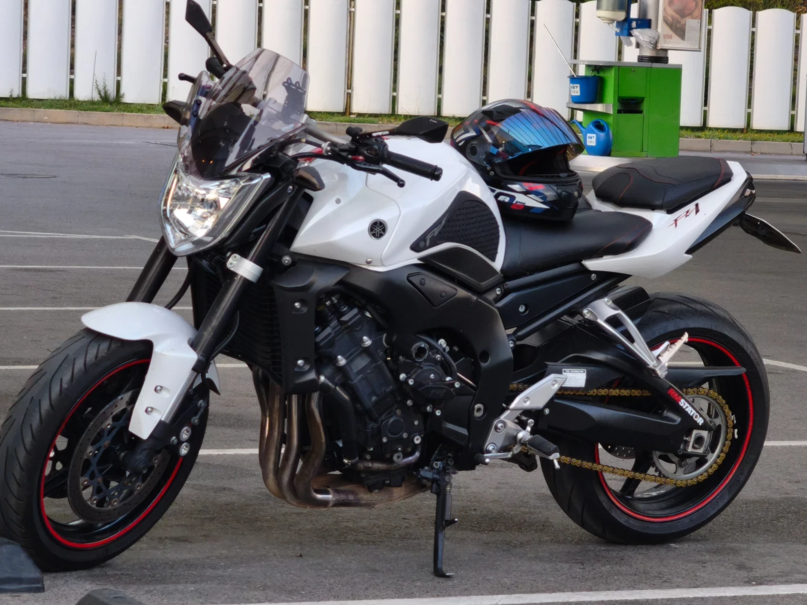 Yamaha FZ1