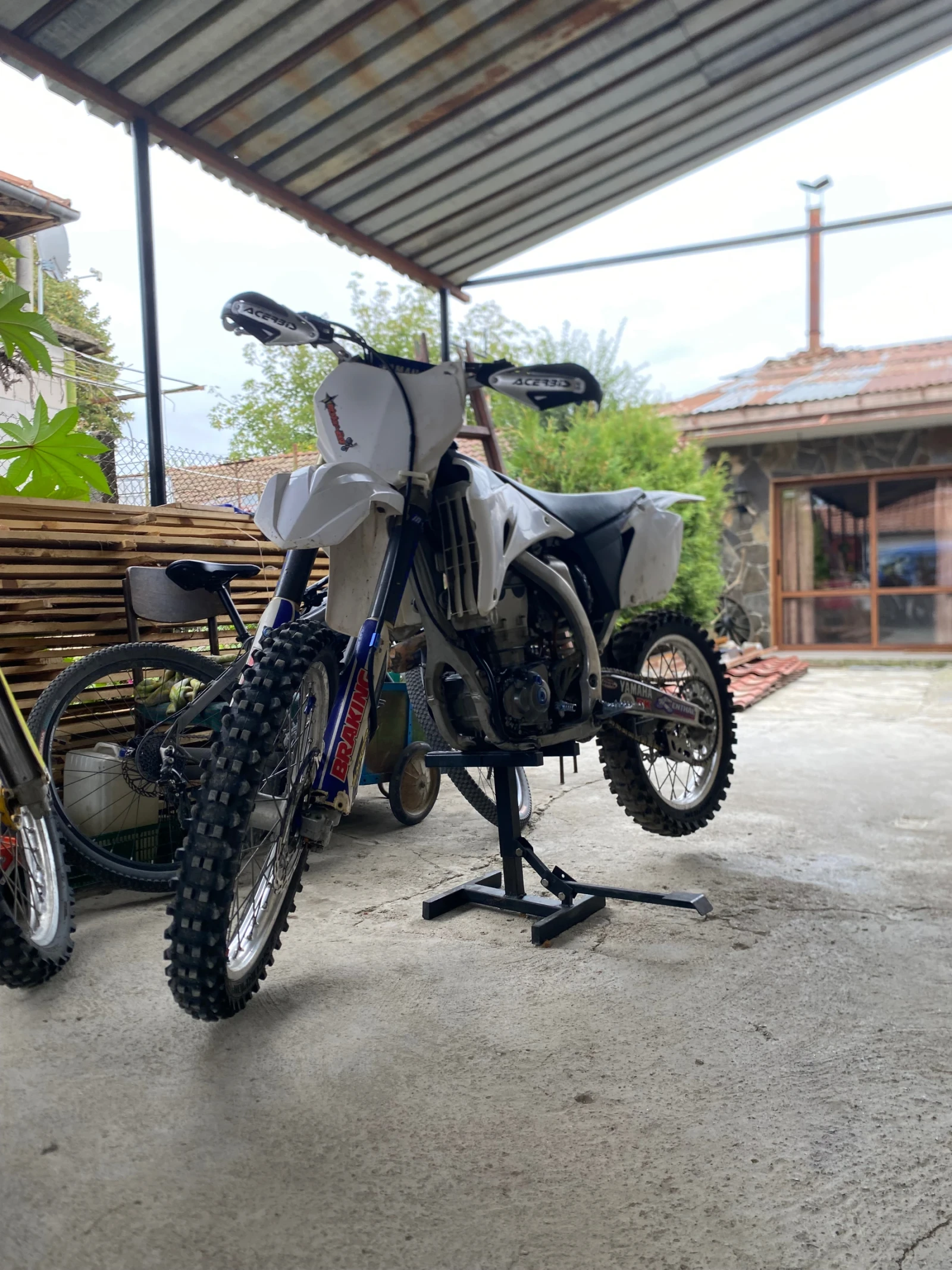 Yamaha Yzf