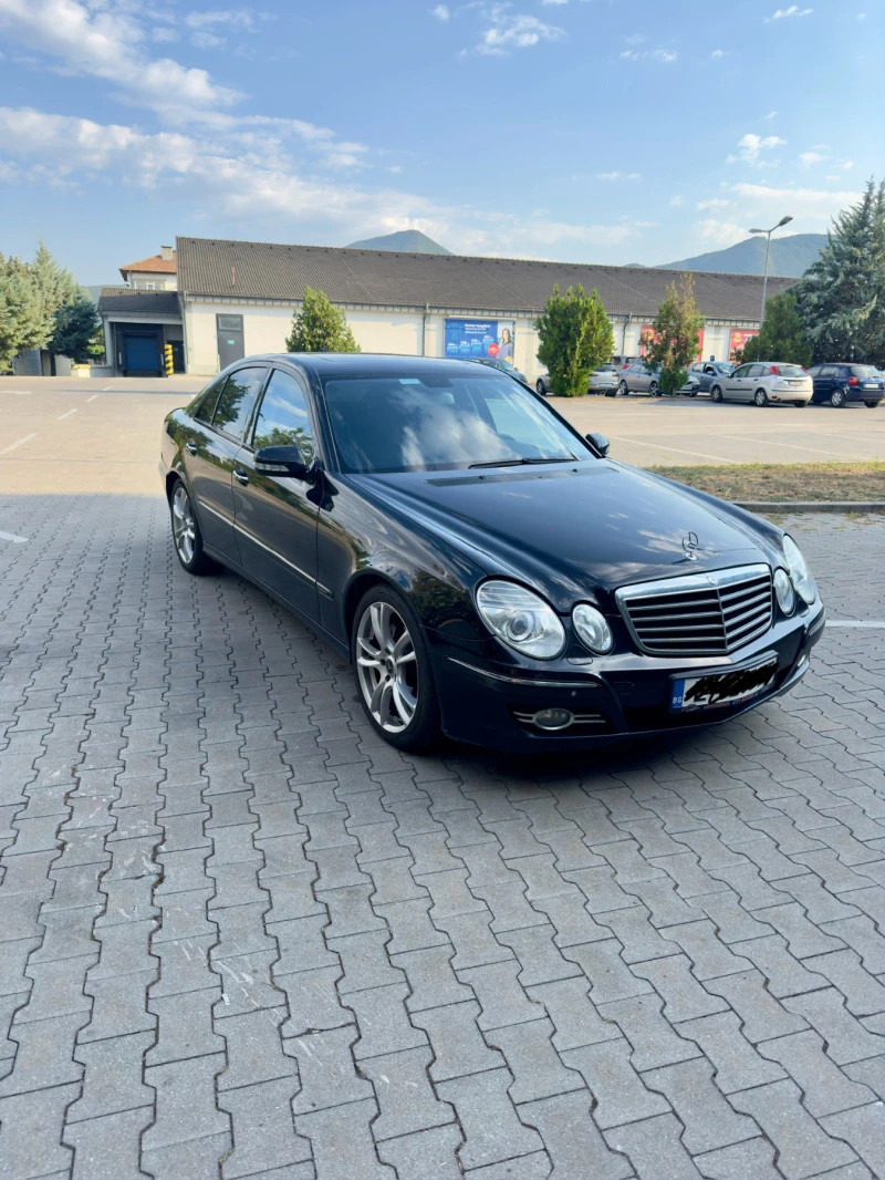 Mercedes-Benz E 220 Avangard, снимка 3 - Автомобили и джипове - 49377311