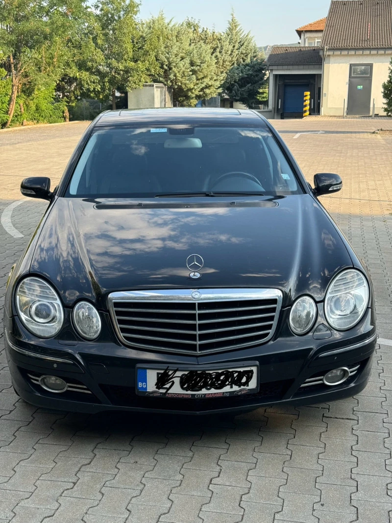 Mercedes-Benz E 220 Avangard, снимка 11 - Автомобили и джипове - 49377311