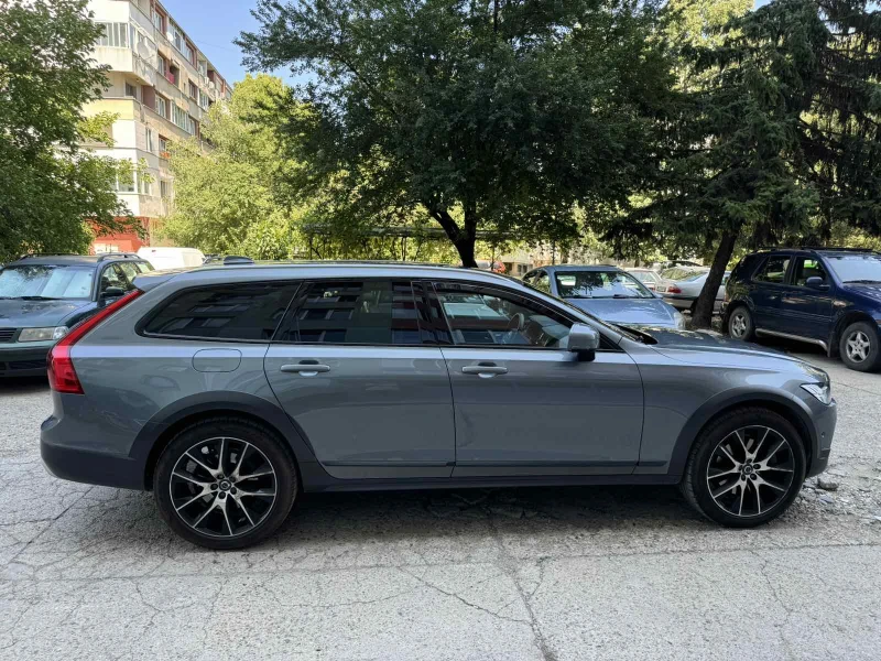 Volvo V90 Cross Country D5 AWD, снимка 7 - Автомобили и джипове - 47264519