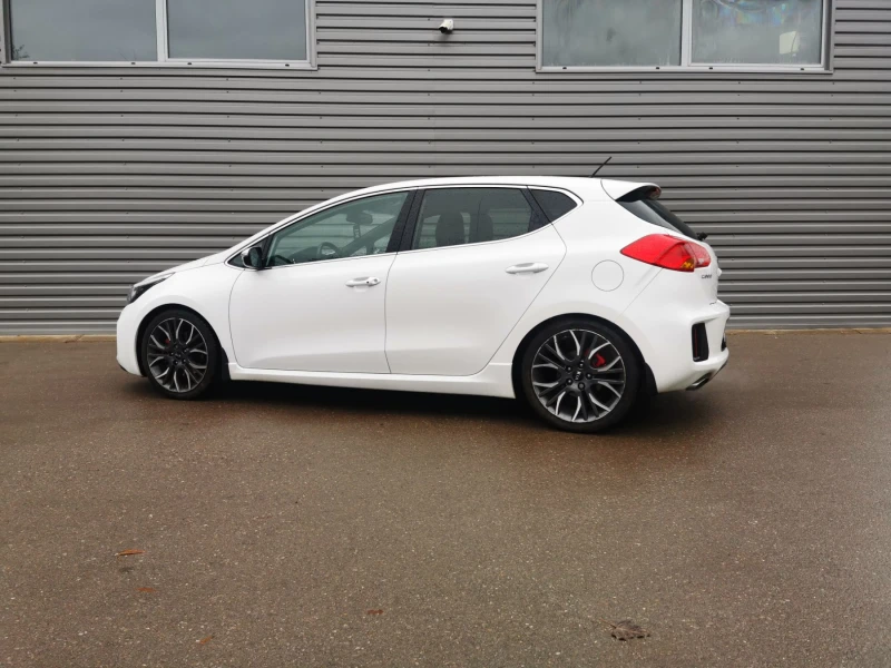 Kia Ceed GT, снимка 3 - Автомобили и джипове - 47967801