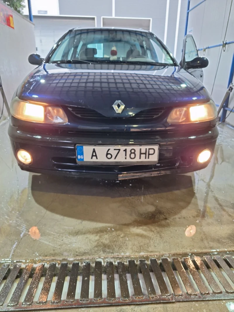 Renault Laguna, снимка 2 - Автомобили и джипове - 48558972