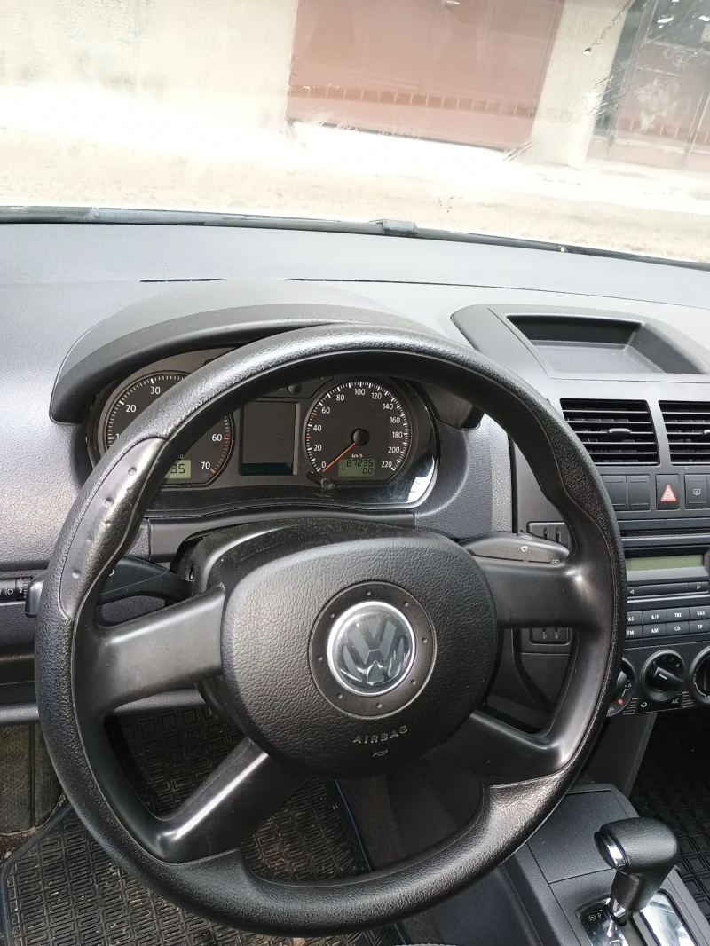 VW Polo N, снимка 4 - Автомобили и джипове - 48628064