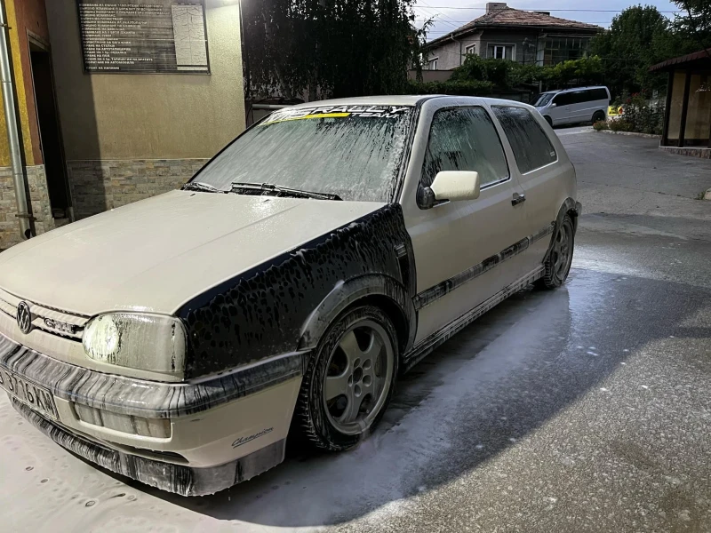 VW Golf, снимка 11 - Автомобили и джипове - 49306790