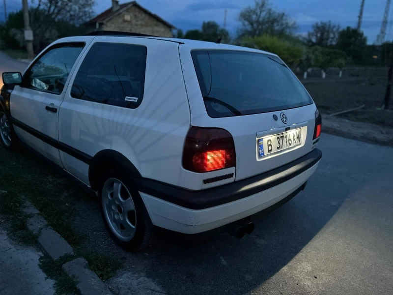 VW Golf, снимка 10 - Автомобили и джипове - 49306790