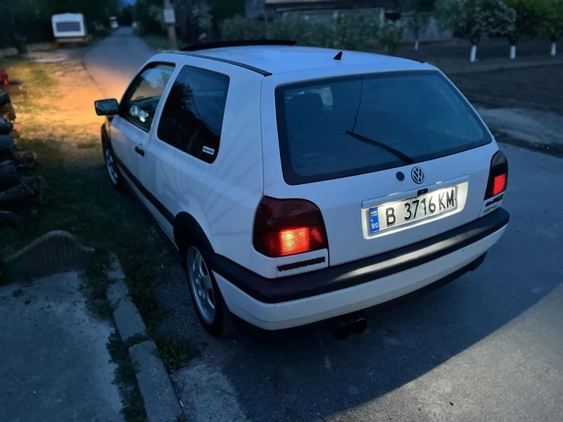 VW Golf, снимка 7 - Автомобили и джипове - 49306790