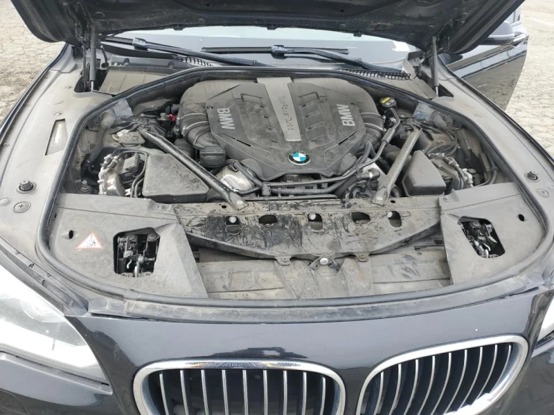 BMW 750, снимка 11 - Автомобили и джипове - 49384164