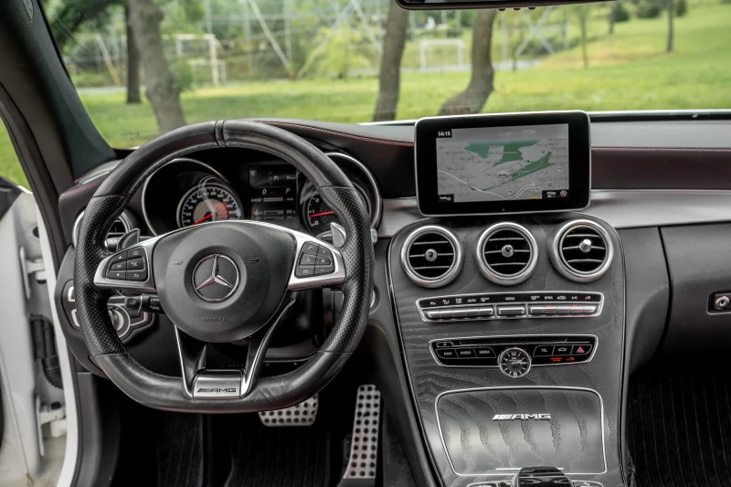 Mercedes-Benz C 63 AMG, снимка 10 - Автомобили и джипове - 52298464