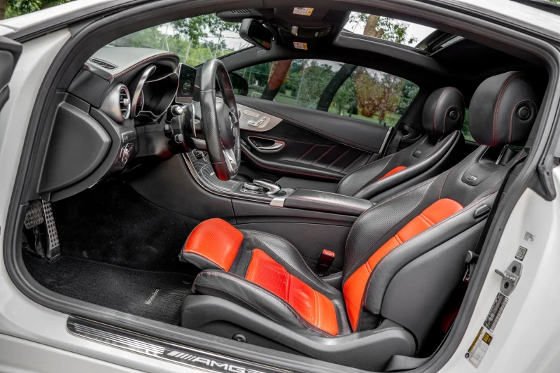 Mercedes-Benz C 63 AMG, снимка 11 - Автомобили и джипове - 52298464