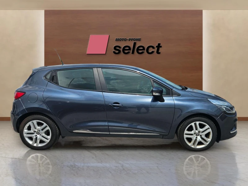 Renault Clio 1.0i, снимка 4 - Автомобили и джипове - 50635644