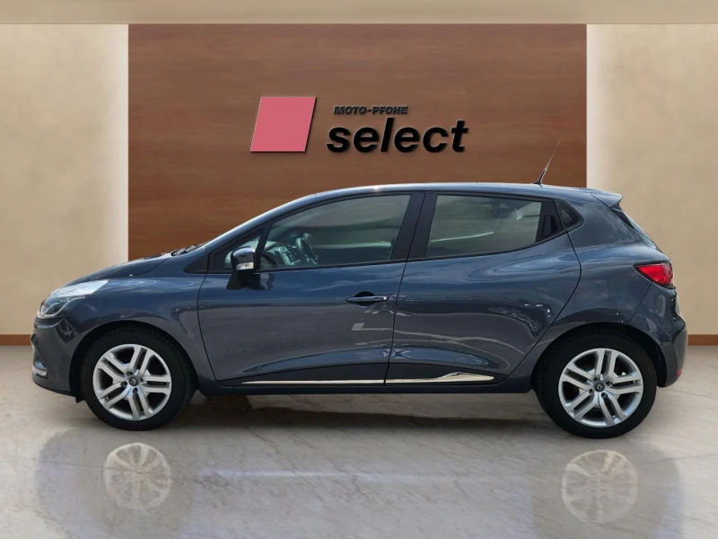 Renault Clio 1.0i, снимка 8 - Автомобили и джипове - 50635644