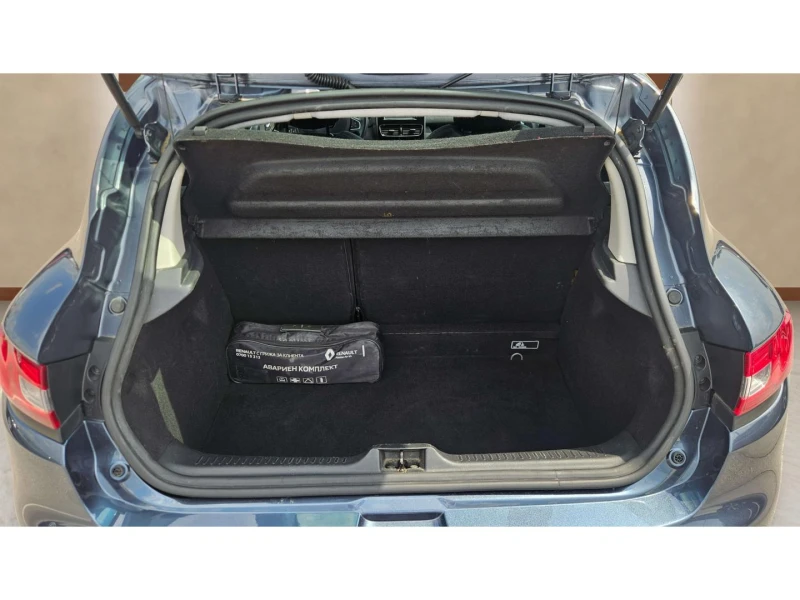 Renault Clio 1.0i, снимка 12 - Автомобили и джипове - 50635644