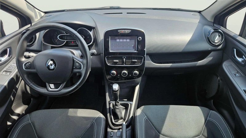 Renault Clio 1.0i, снимка 10 - Автомобили и джипове - 50635644