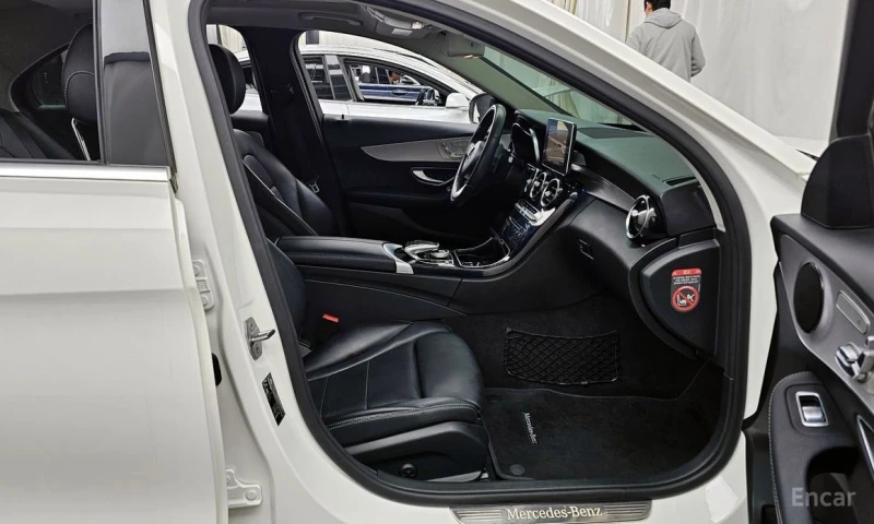 Mercedes-Benz C 220, снимка 11 - Автомобили и джипове - 52706030