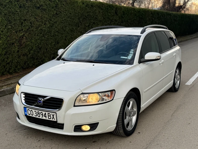 Volvo V50 Първи собственик автоматик дизел топ !!!, снимка 2 - Автомобили и джипове - 52831457